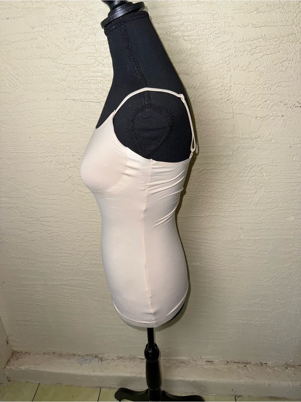 SPANX Nude Seamless Shaping Cami Tank Y2K Clean Girl Capsule Wardrobe Top Medium - Picture 5 of 7